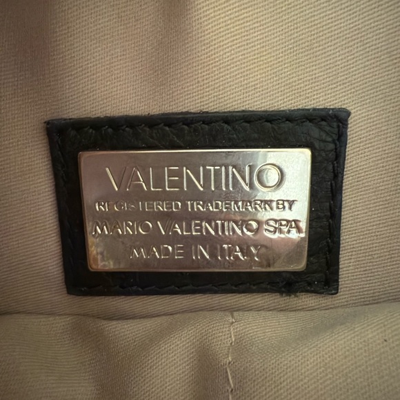 Valentino Cross Body - Picture 4 of 5
